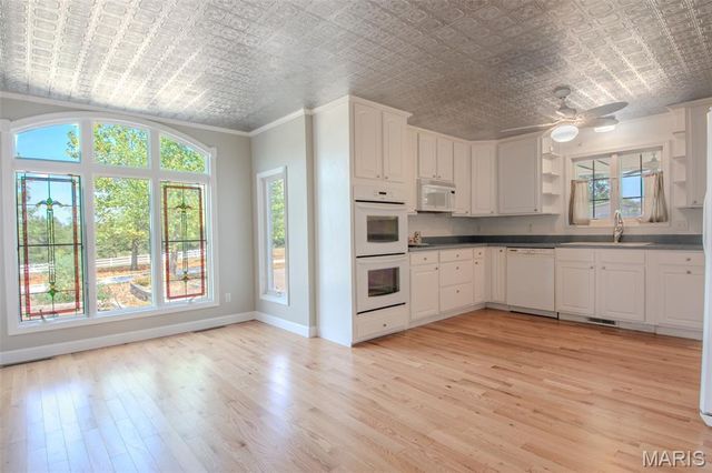 208 S Greenway Drive, Holts Summit, MO 65043