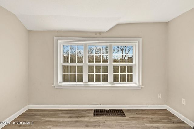 120 BOONVILLE ROAD, Jefferson City, MO 65109