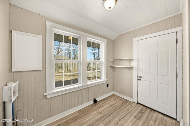 120 BOONVILLE ROAD, Jefferson City, MO 65109