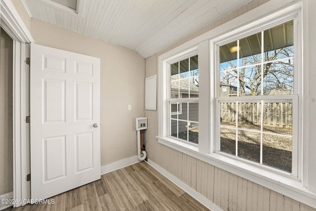 120 BOONVILLE ROAD, Jefferson City, MO 65109