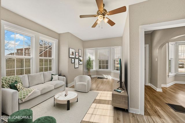 120 BOONVILLE ROAD, Jefferson City, MO 65109