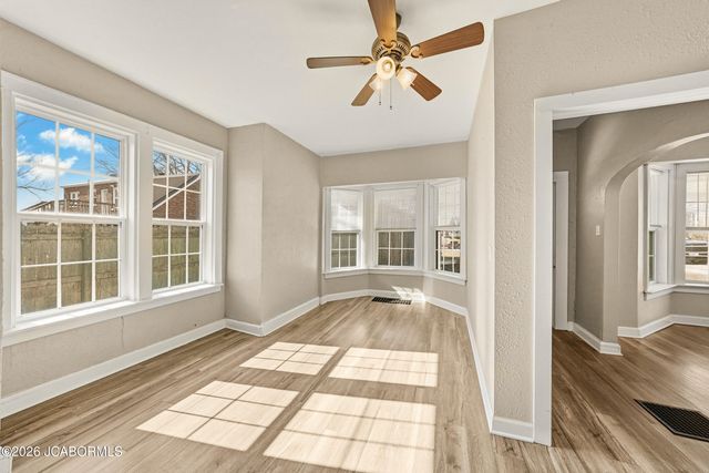 120 BOONVILLE ROAD, Jefferson City, MO 65109