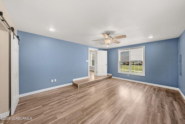 120 BOONVILLE ROAD, Jefferson City, MO 65109