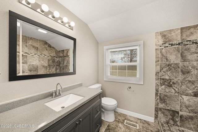 120 BOONVILLE ROAD, Jefferson City, MO 65109