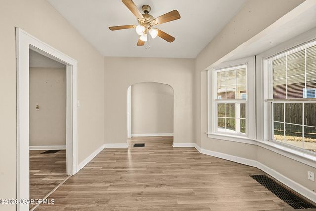 120 BOONVILLE ROAD, Jefferson City, MO 65109