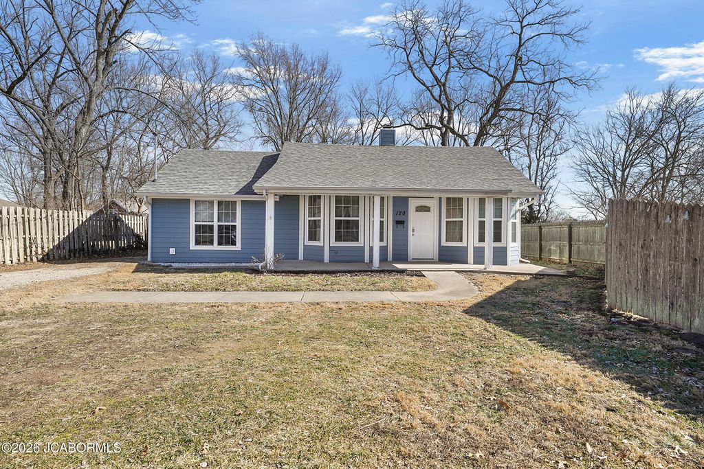 120 BOONVILLE ROAD, Jefferson City, MO 65109