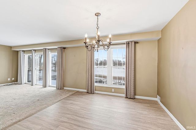 1077 Greenleaf Blvd Apt 216, Elkhart, IN 46514