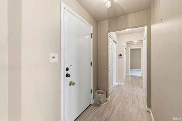 1077 Greenleaf Blvd Apt 216, Elkhart, IN 46514