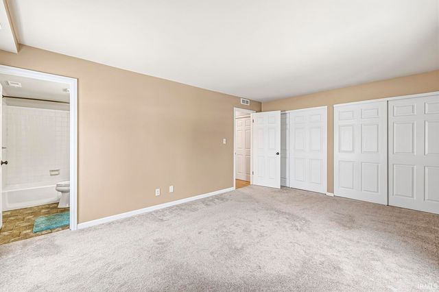 1077 Greenleaf Blvd Apt 216, Elkhart, IN 46514