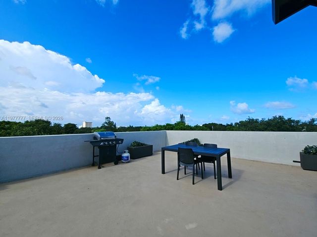 7105 NE 4th Ct 2, Miami, FL 33138