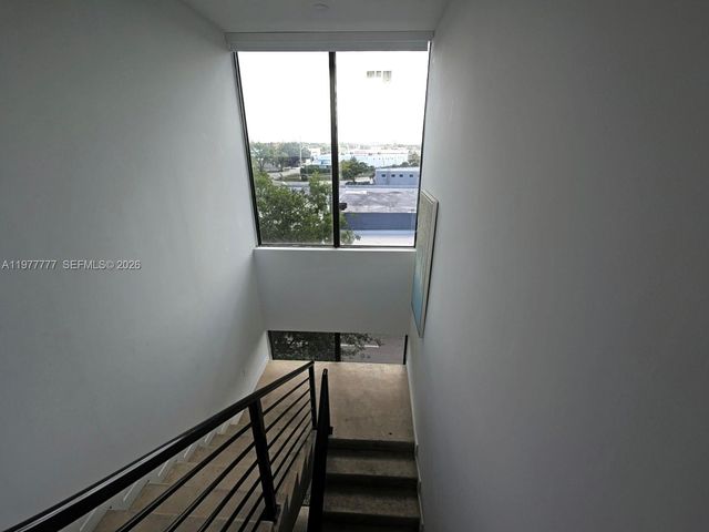 7105 NE 4th Ct 2, Miami, FL 33138