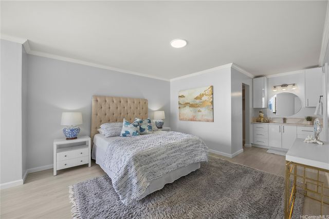 430 Lewers Street 1501, Honolulu, HI 96815