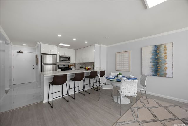 430 Lewers Street 1501, Honolulu, HI 96815