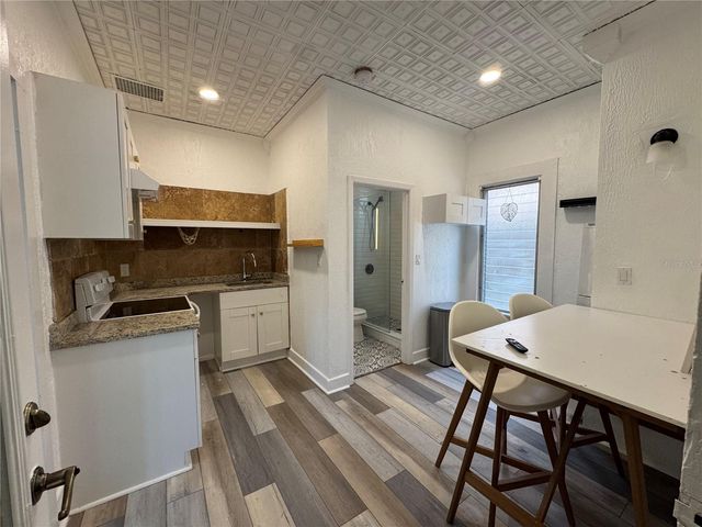 142 6TH AVENUE N 1, St Petersburg, FL 33701