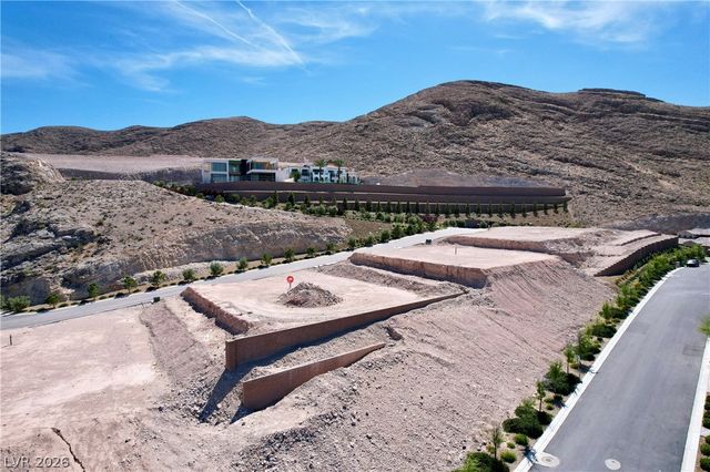 30 Mountain View Drive, Las Vegas, NV 89141