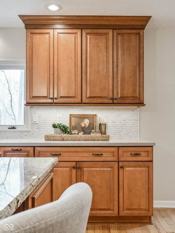 702 Morningside Drive, Zionsville, IN 46077