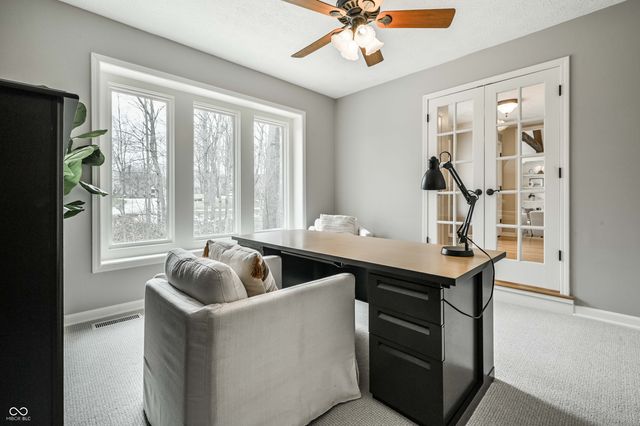 702 Morningside Drive, Zionsville, IN 46077