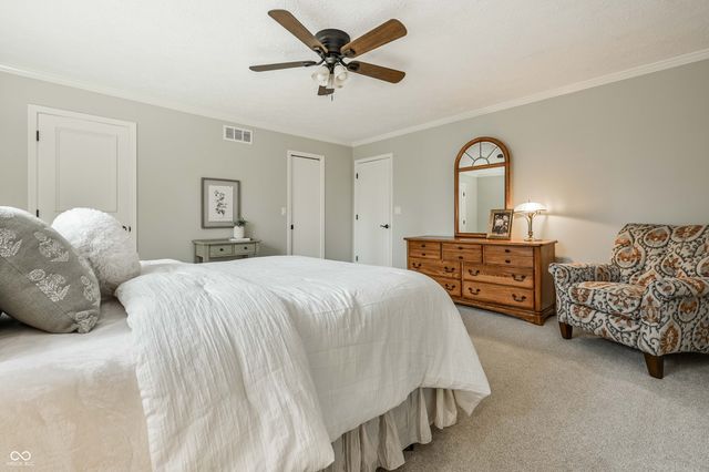 702 Morningside Drive, Zionsville, IN 46077