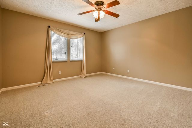 702 Morningside Drive, Zionsville, IN 46077