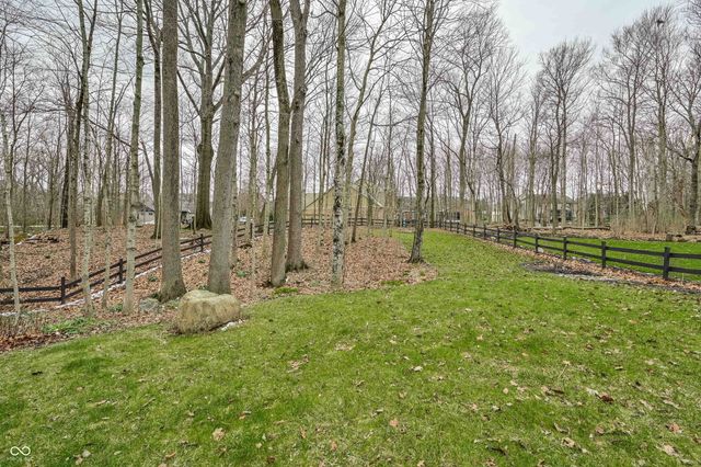 702 Morningside Drive, Zionsville, IN 46077