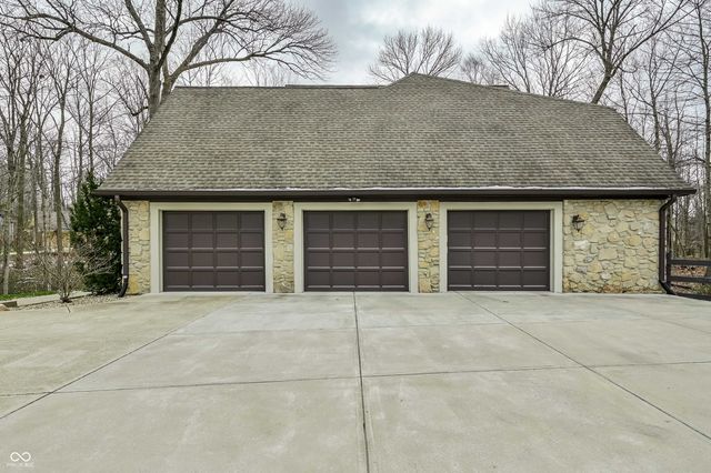 702 Morningside Drive, Zionsville, IN 46077