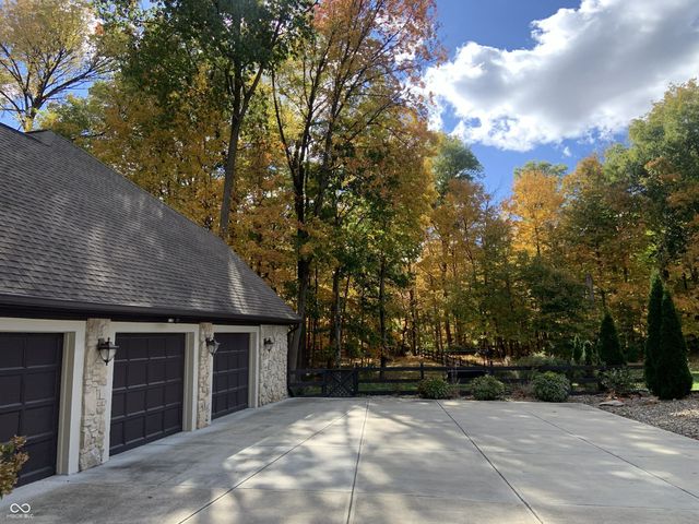 702 Morningside Drive, Zionsville, IN 46077