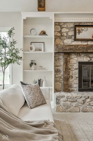 702 Morningside Drive, Zionsville, IN 46077