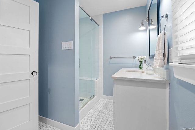 440 W Lynwood, San Antonio, TX 78212
