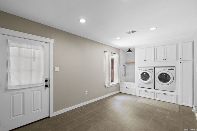 440 W Lynwood, San Antonio, TX 78212