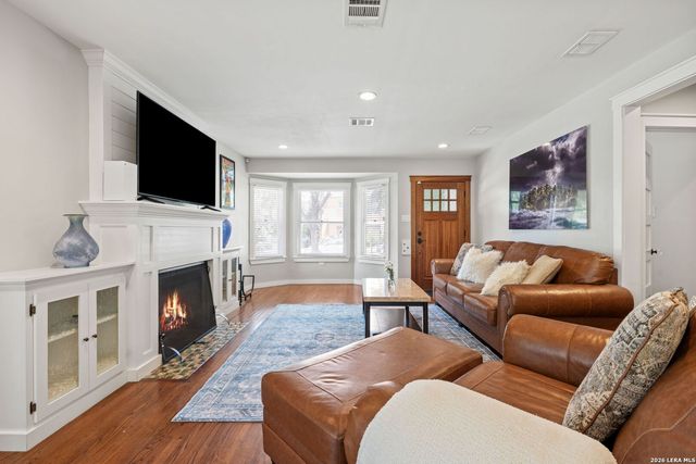 440 W Lynwood, San Antonio, TX 78212