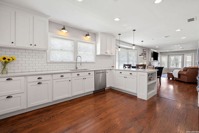 440 W Lynwood, San Antonio, TX 78212