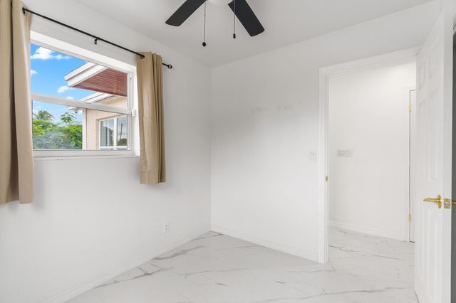 201 NE 28th Court, Boynton Beach, FL 33435