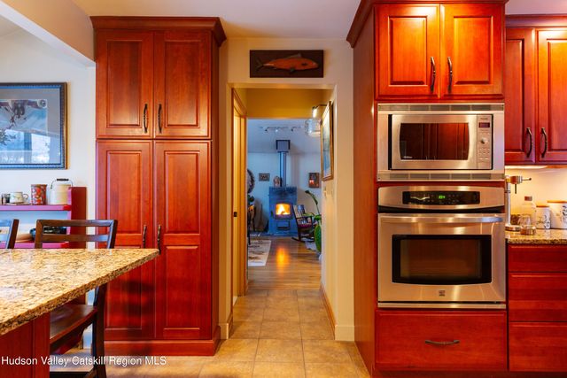 95 Lakeview Avenue, Kingston, NY 12401