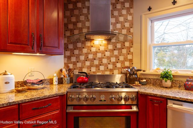 95 Lakeview Avenue, Kingston, NY 12401