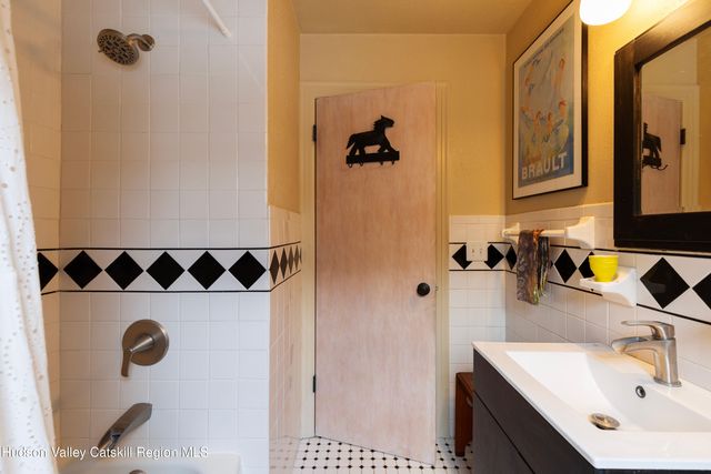 95 Lakeview Avenue, Kingston, NY 12401