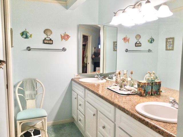 3882 SE Canvas Back Place, Stuart, FL 34997