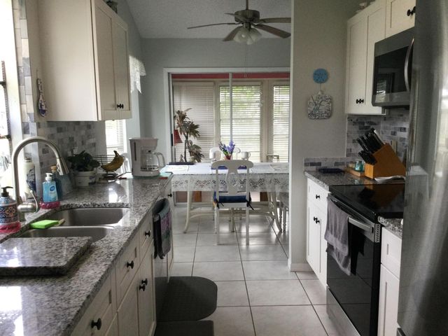 3882 SE Canvas Back Place, Stuart, FL 34997