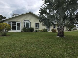 3882 SE Canvas Back Place, Stuart, FL 34997