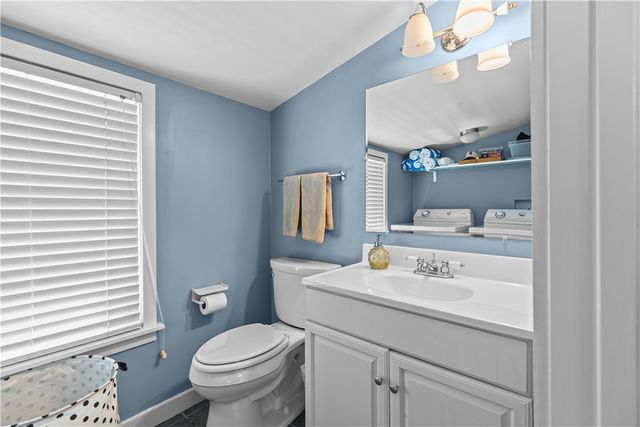 1024 ANTHONY Road, Portsmouth, RI 02871