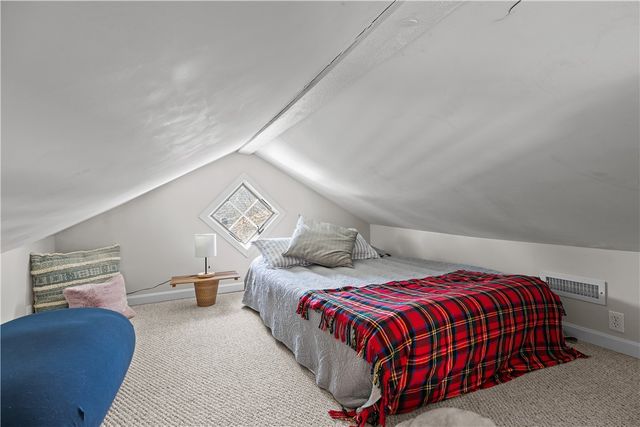 1024 ANTHONY Road, Portsmouth, RI 02871