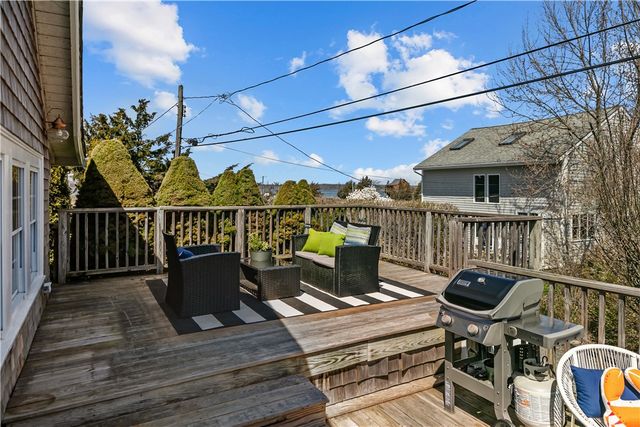 1024 ANTHONY Road, Portsmouth, RI 02871