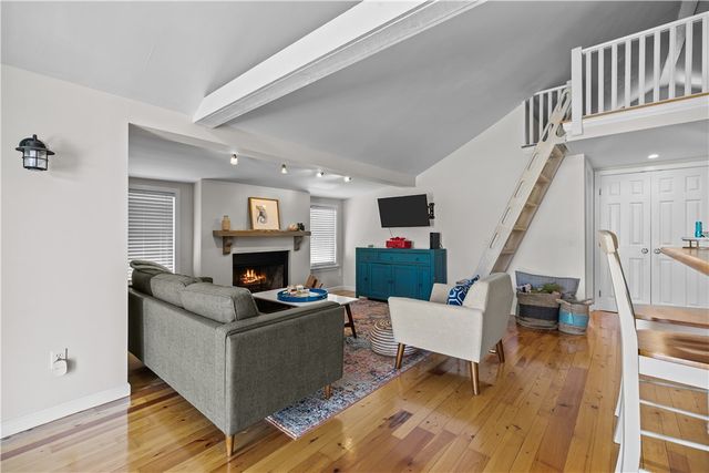 1024 ANTHONY Road, Portsmouth, RI 02871
