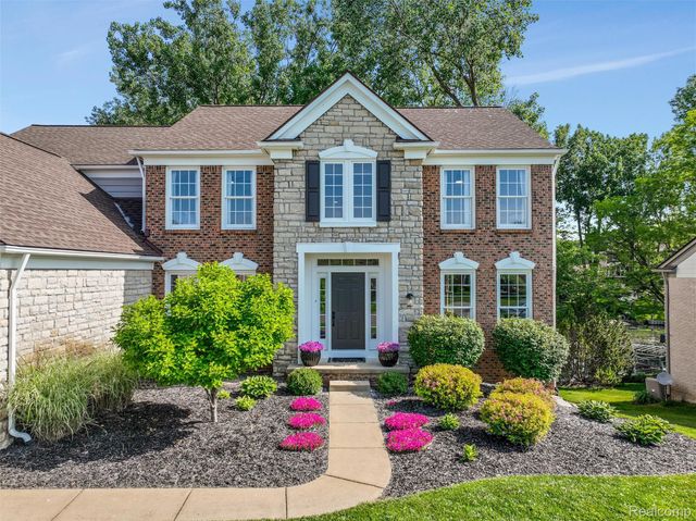 1412 Marina Pointe Blvd, Orion Charter Township, MI 48362