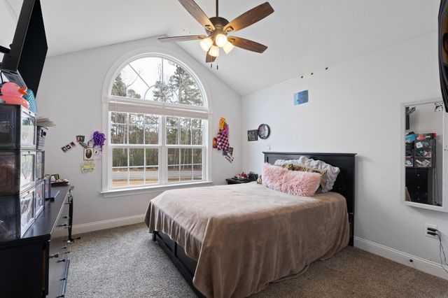 2267 Vaught Rd., Galivants Ferry, SC 29544