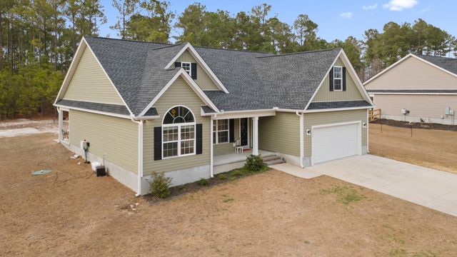 2267 Vaught Rd., Galivants Ferry, SC 29544