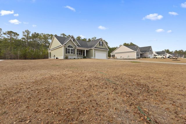 2267 Vaught Rd., Galivants Ferry, SC 29544