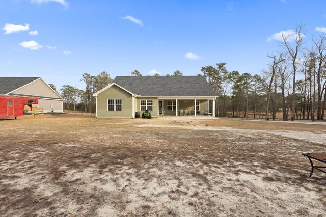 2267 Vaught Rd., Galivants Ferry, SC 29544