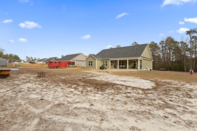 2267 Vaught Rd., Galivants Ferry, SC 29544
