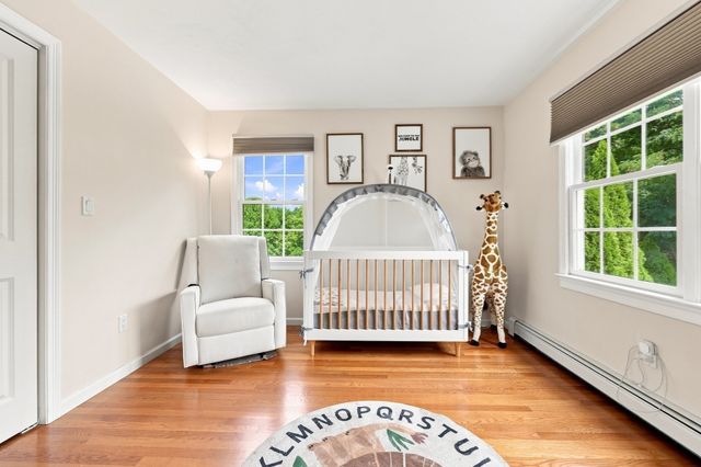 8 Juniper Road, Upton, MA 01568