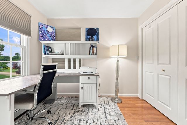 8 Juniper Road, Upton, MA 01568